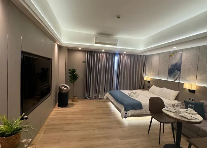 Venice Luxe Stay, Type, King Bed, 65 Tv-netflix 40平方四人公寓 厨具齐全3 Guests Only *